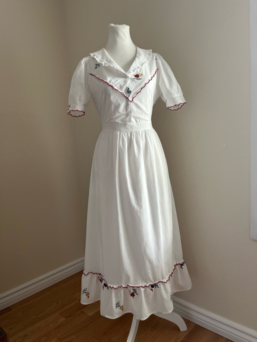 White Embroidered Cotton Midi Dress with Red Trim - Picture 6 of 8
